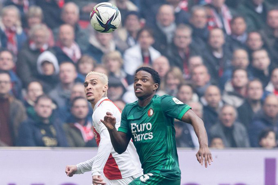 并控制在场 并控制在场